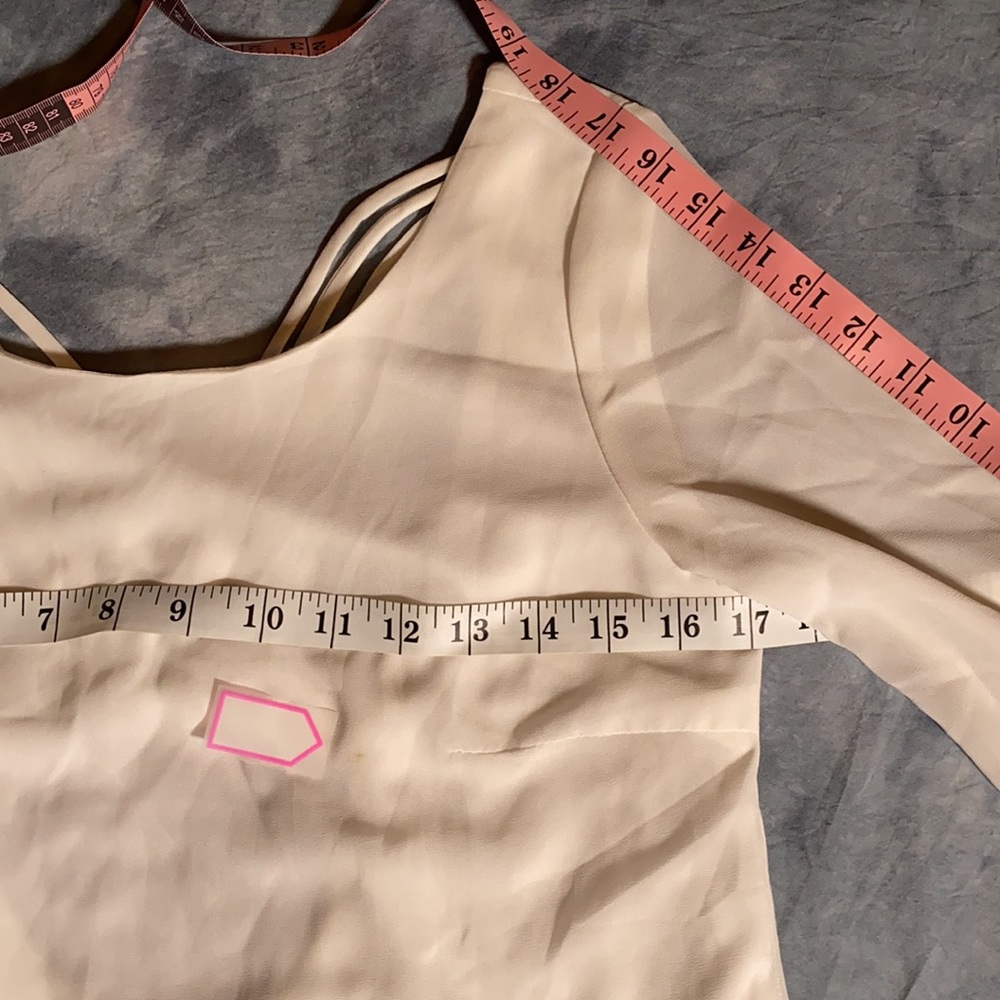 Tobi 3/4 Sleeve Dress / Cute crisscross back - Picture 10 of 16